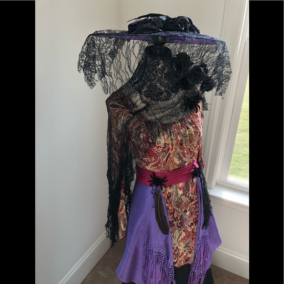 6pc Witchy woman in streetwear - Picture 12 of 16